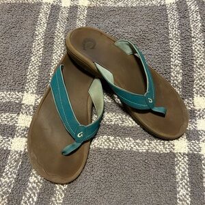 💜OluKai flip flops